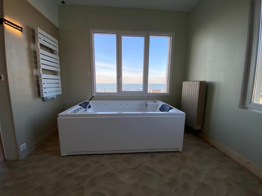 Spa Privatif Face Mer Riva Romantic & Spa Ouistreham Esterno foto